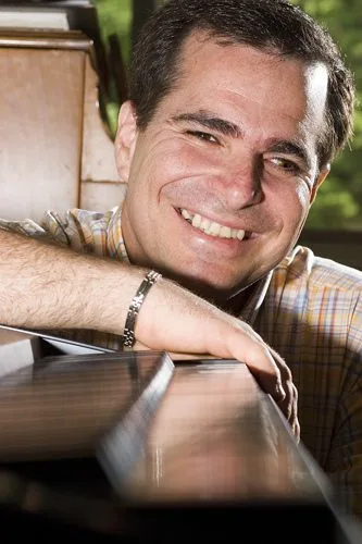 Grand Bend Strip - July 16, 2008 - Pedro Quintana 3271